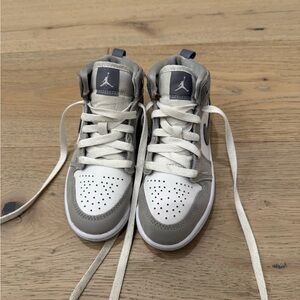 Kids Nike Size 12 Gray and White Sneakers